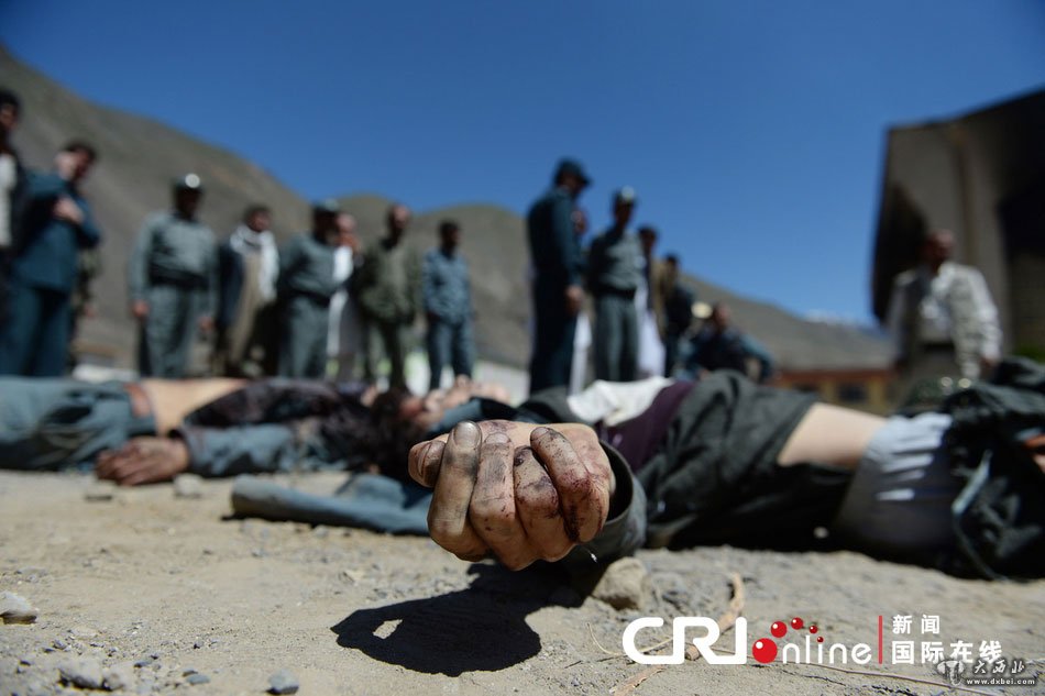 阿富汗安全部队击毙6名自杀式炸弹袭击者(高清组图)