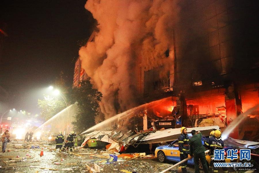 泸州商场爆燃事故已致4人死亡 40人受伤 