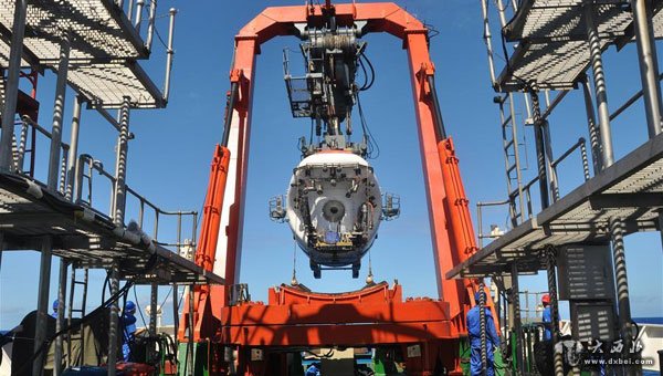 “蛟龙号”载人潜水器成功进行今年以来首次工程下潜