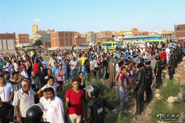 埃及发生火车相撞事故造成至少36人死亡
