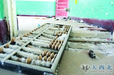 玉门废弃的幼儿园教室 玉门废弃的幼儿园教室