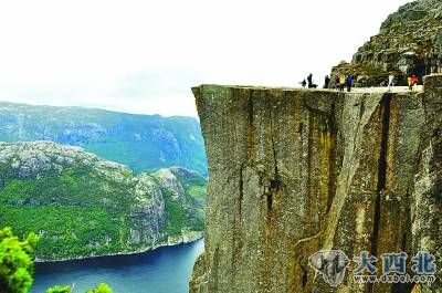 挪威布道石 全球最壮丽景观(组图)