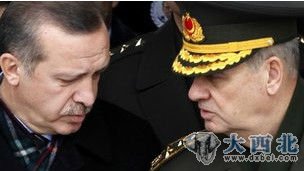 土耳其前将军巴什布面临密谋推翻政府的指控。 土耳其前将军巴什布面临密谋推翻政府的指控。