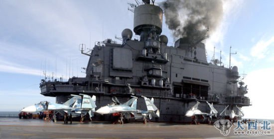 资料图:俄海军库兹涅佐夫号航母舰岛特写。