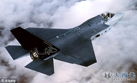 F-35c联合攻击战斗机被指存在设计缺陷,无法在航母上实现正常着落。