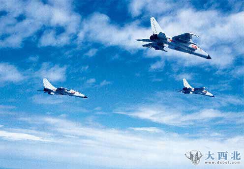 远程机动携雷霆之势,低空突防如风卷残云 远程机动携雷霆之势,低空突防如风卷残云