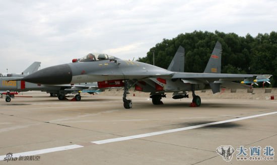 资料图:在长春空军开放日上公开的歼-11B战机。 摄影:新浪军事 门广阔