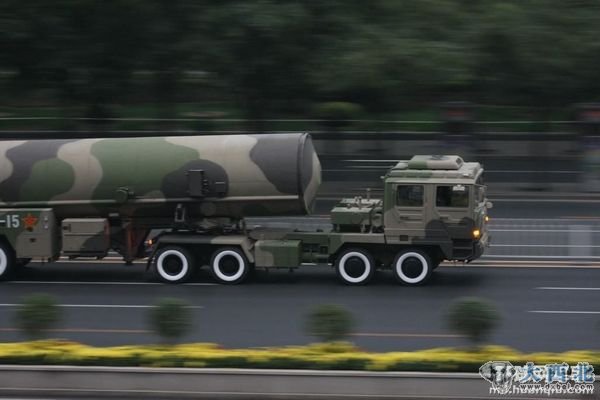 资料图:东风-31甲洲际弹道导弹。