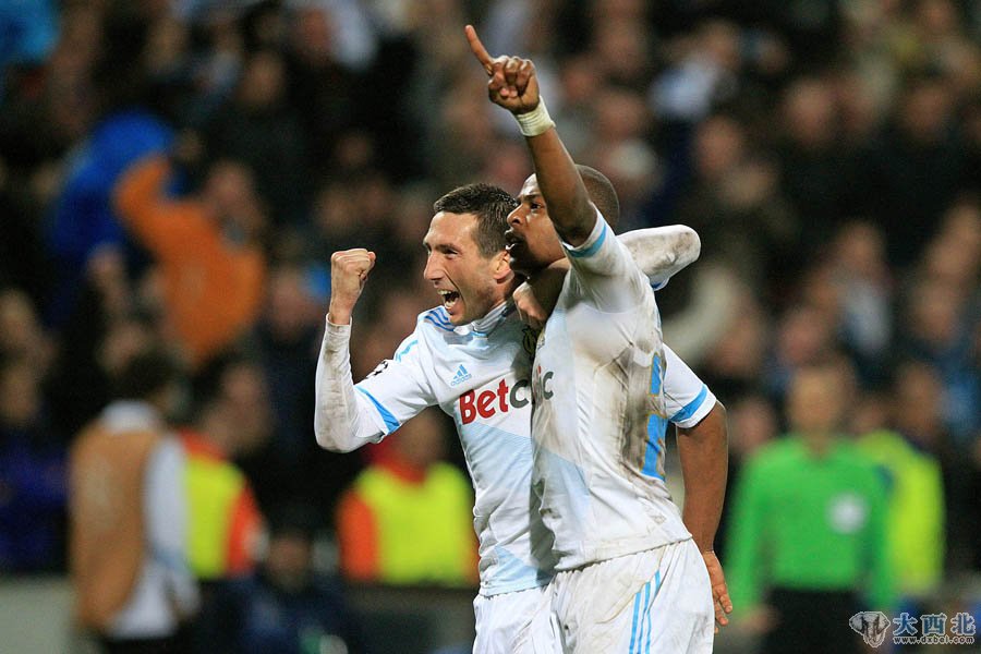 北京时间2月23日3时45分(法国当地时间22日20时45分),欧冠1/8决赛首回合,国际米兰客场0-1负马赛。 北京时间2月23日3时45分(法国当地时间22日20时45分),欧冠1/8决赛首回合,国际米兰客场0-1负马赛。