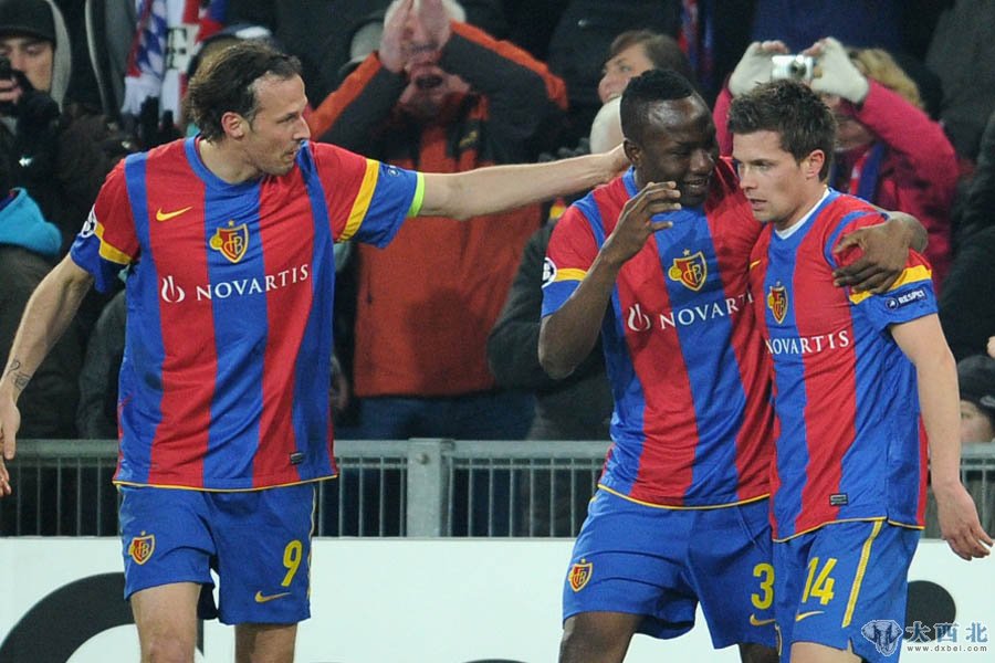 北京时间2月23日3时45分(法国当地时间22日20时45分),欧冠1/8决赛首回合,拜仁客场0-1巴塞尔。 北京时间2月23日3时45分(法国当地时间22日20时45分),欧冠1/8决赛首回合,拜仁客场0-1巴塞尔。