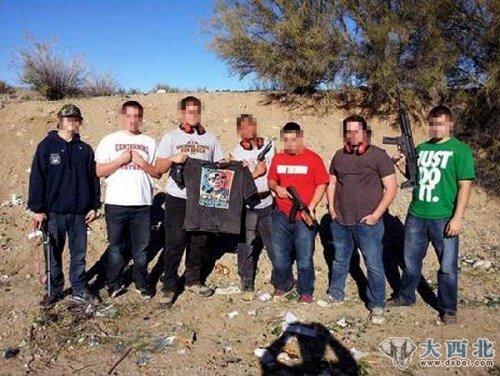 奥巴马肖像成靶子遭枪击涉事警察降职减薪(图)