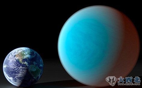 通过数据,科学家们计算出这颗系外行星,即巨蟹座55e的半径相当于地球半径的两倍,而其公转轨道周期为18小时 通过数据,科学家们计算出这颗系外行星,即巨蟹座55e的半径相当于地球半径的两倍,而其公转轨道周期为18小时