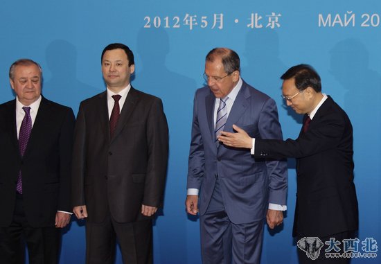 上海合作组织成员国外长昨天齐聚北京，为上合组织峰会做准备。