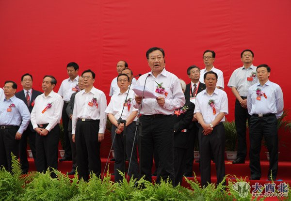 国家商务部商务部党组副书记、副部长姜增伟致词。 贾笑云 摄