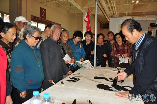 兰州虚拟养老院国庆节组织百名老人金城一日游