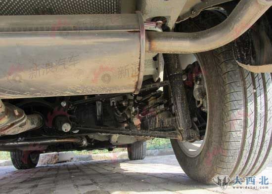 延续了瑞虎的前麦弗逊独立悬挂和后拖曳臂加双连杆独立悬挂 延续了瑞虎的前麦弗逊独立悬挂和后拖曳臂加双连杆独立悬挂