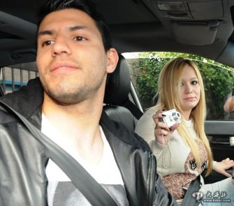 姜文49岁生日微博上晒新发型