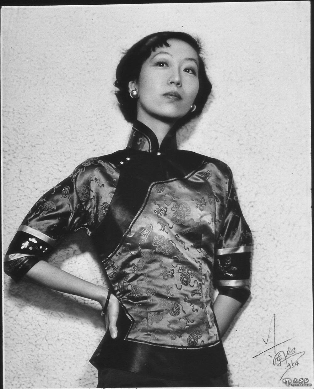 张爱玲曾被指多领千元稿费_大西北网