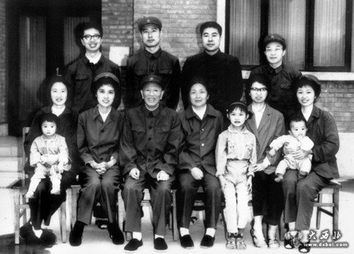 1946年林彪为何大骂李作鹏醉生梦死并掀翻酒