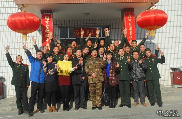 西部名嘴李海春节期间军营送祝福