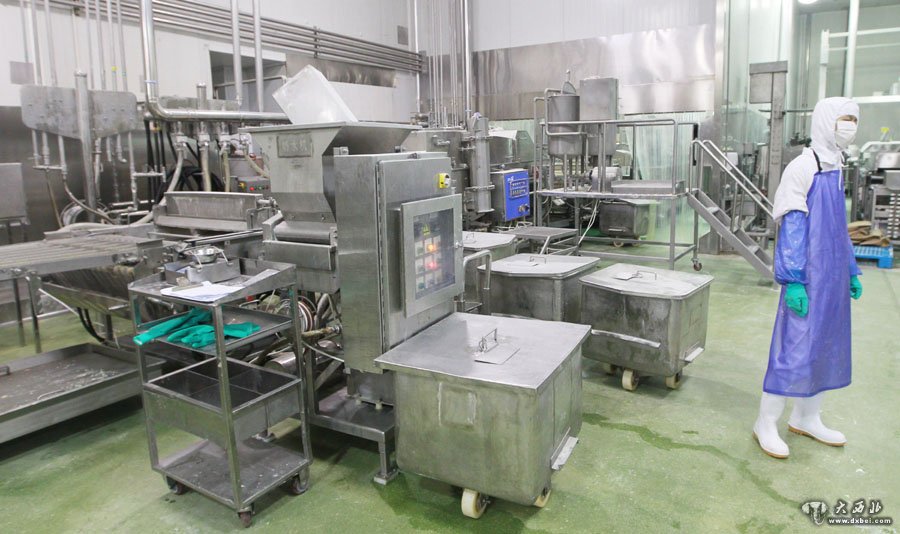 麦当劳肯德基供应商被曝用过期劣质肉 被查封