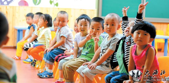 甘肃出台中小学幼儿园管理办法 低年级学生幼