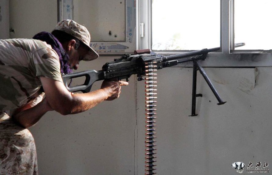 利比亚局势全面失控 首都民兵武装冲突持续