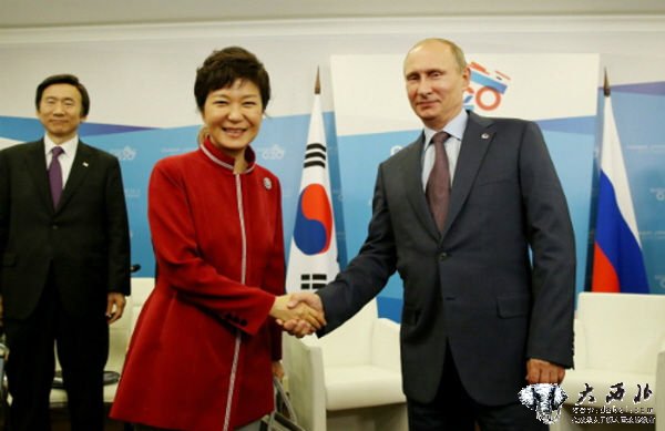 普京让韩国总统朴槿惠干等半小时