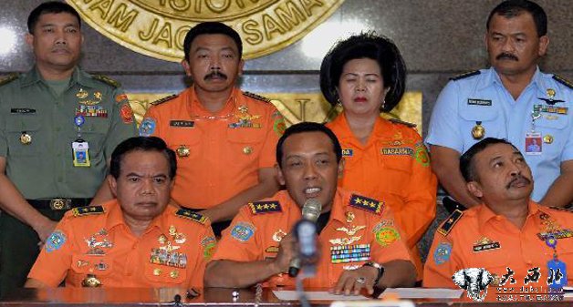 印尼国家搜救中心：尚未发现失事客机黑匣子