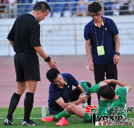 两度落后两度扳平终场遭绝杀 新疆雪豹憾负北控 暑天激情沸腾雪豹热力不减 两度落后两度扳平终场遭绝杀 新疆雪豹憾负北控 暑天激情沸腾雪豹热力不减