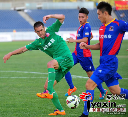 两度落后两度扳平终场遭绝杀 新疆雪豹憾负北控 暑天激情沸腾雪豹热力不减 两度落后两度扳平终场遭绝杀 新疆雪豹憾负北控 暑天激情沸腾雪豹热力不减