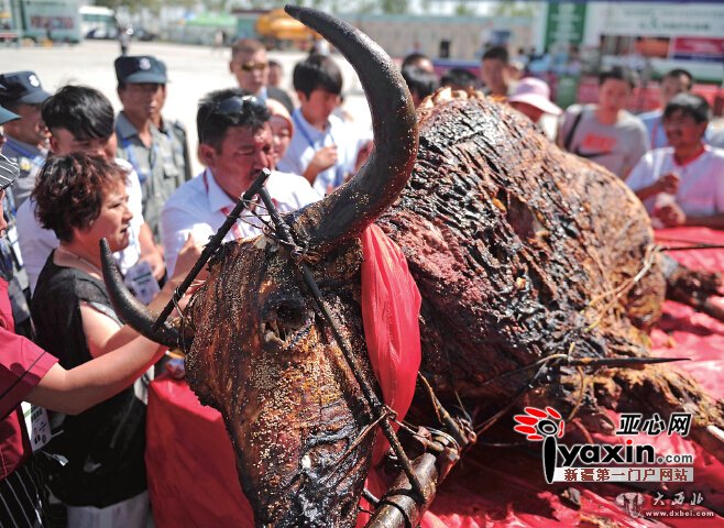 丝绸之路国际食品展览交易会昨开幕 八方宾客共享万道美食 172种新疆馕,你吃过哪几种? 丝绸之路国际食品展览交易会昨开幕 八方宾客共享万道美食 172种新疆馕,你吃过哪几种?