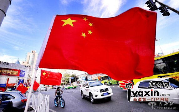 大红灯笼高高挂 乌鲁木齐市处处迎大庆 大红灯笼高高挂 乌鲁木齐市处处迎大庆