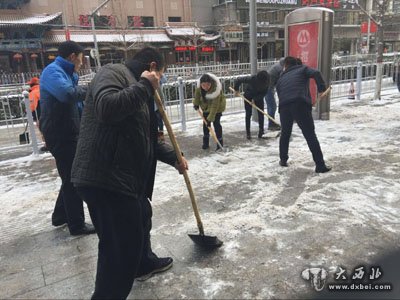 兰州吹响清雪除冰“集结号”