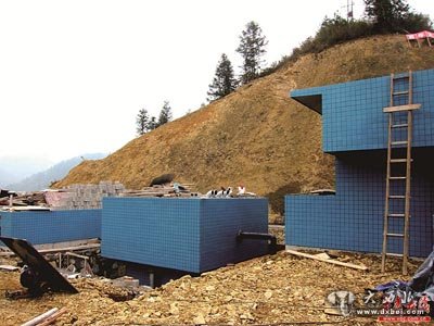 副省长戴道晋(左三)视察三家田村白皮柚基地