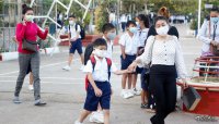 柬埔寨重新开放公立学